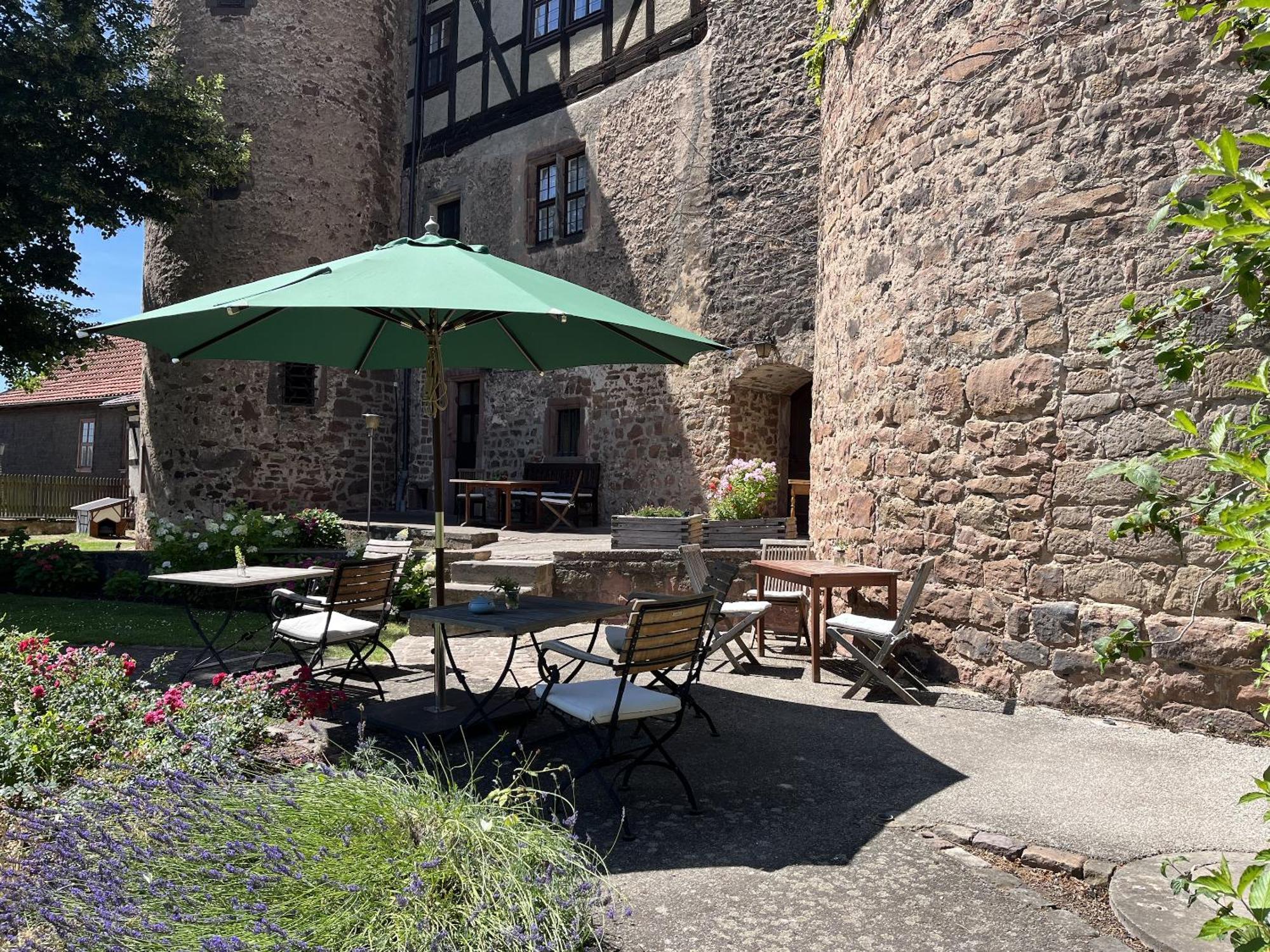 Storchennest - Scandi Style - In Der Historischen Hinterburg - Nahe Fulda Apartment Schlitz